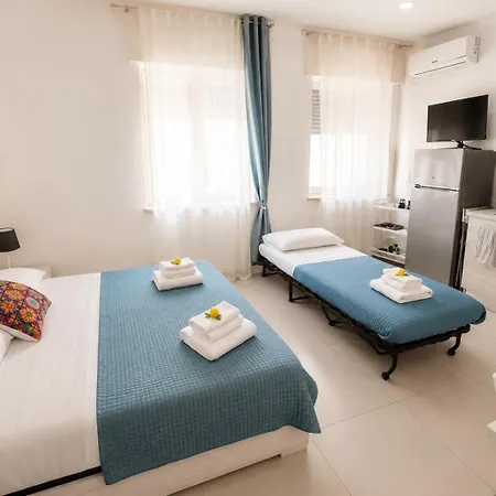 Diego House Duomo Costa 3* Naples
